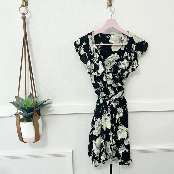 Free People French Quarter Black & Ivory Floral Ruffle Wrap Mini Dress Size S - Picture 1 of 7